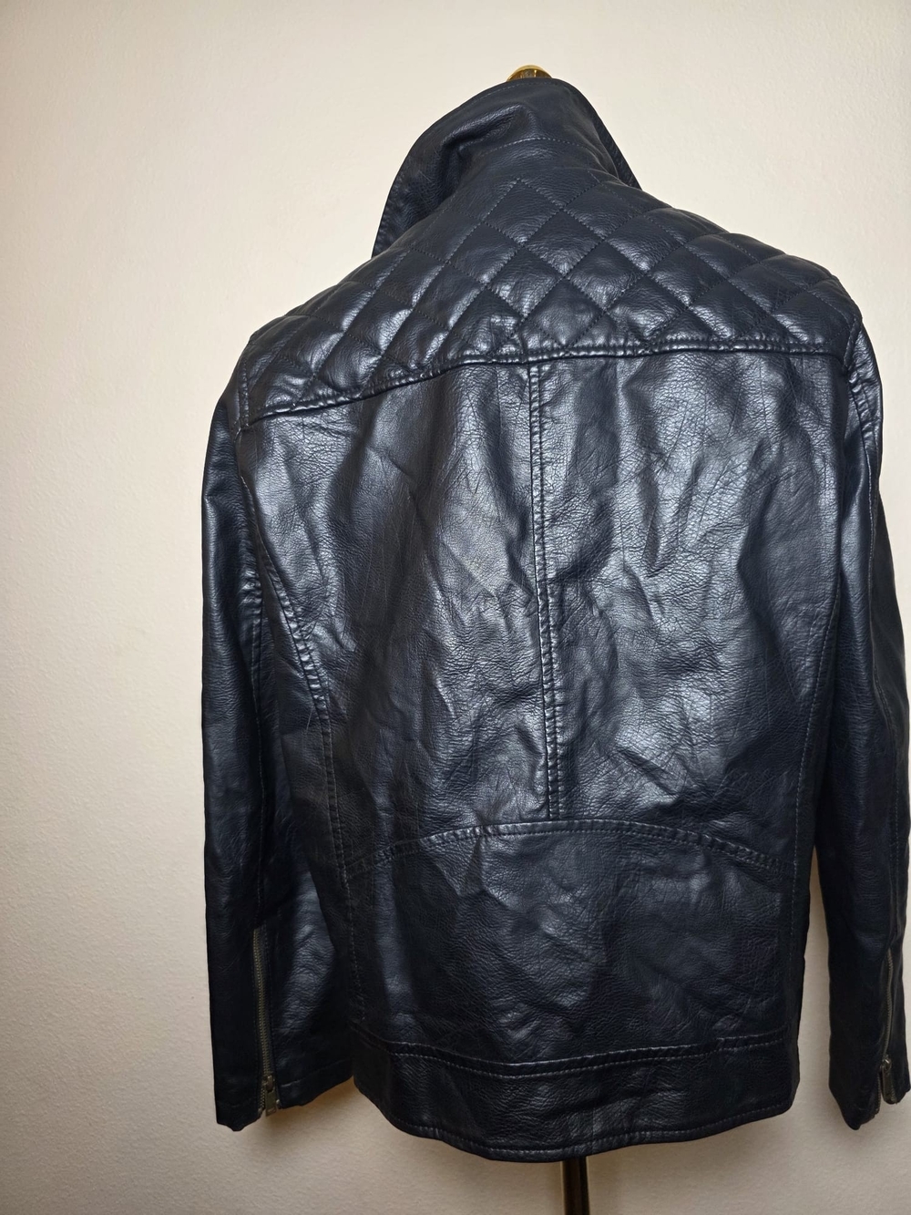 Universal Thread Women's L Black Faux Leather Quilted Moto Biker Jacket - Picture 3 of 7
